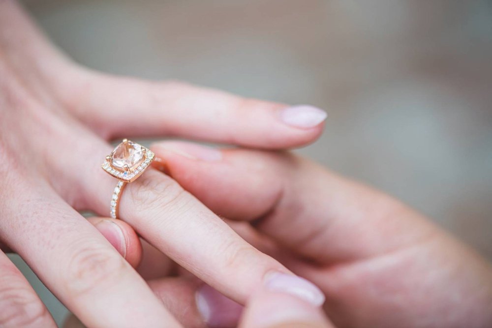 Waarom kiezen voor een verlovingsring van roségoud