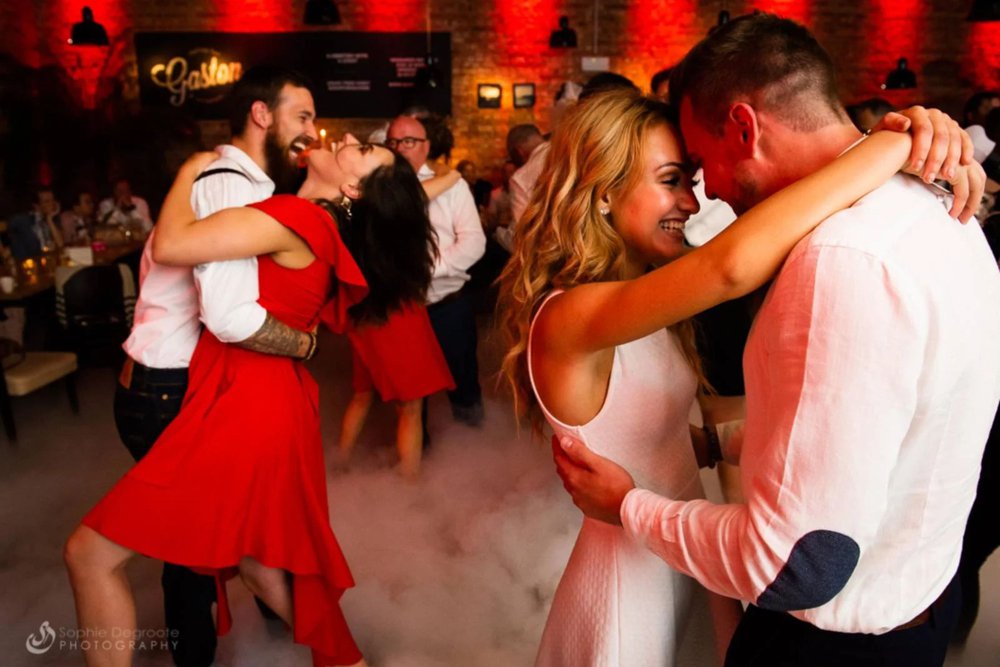 Alle generaties samen op de dansvloer van je trouwfeest? Dé tips van Boutique Musique
