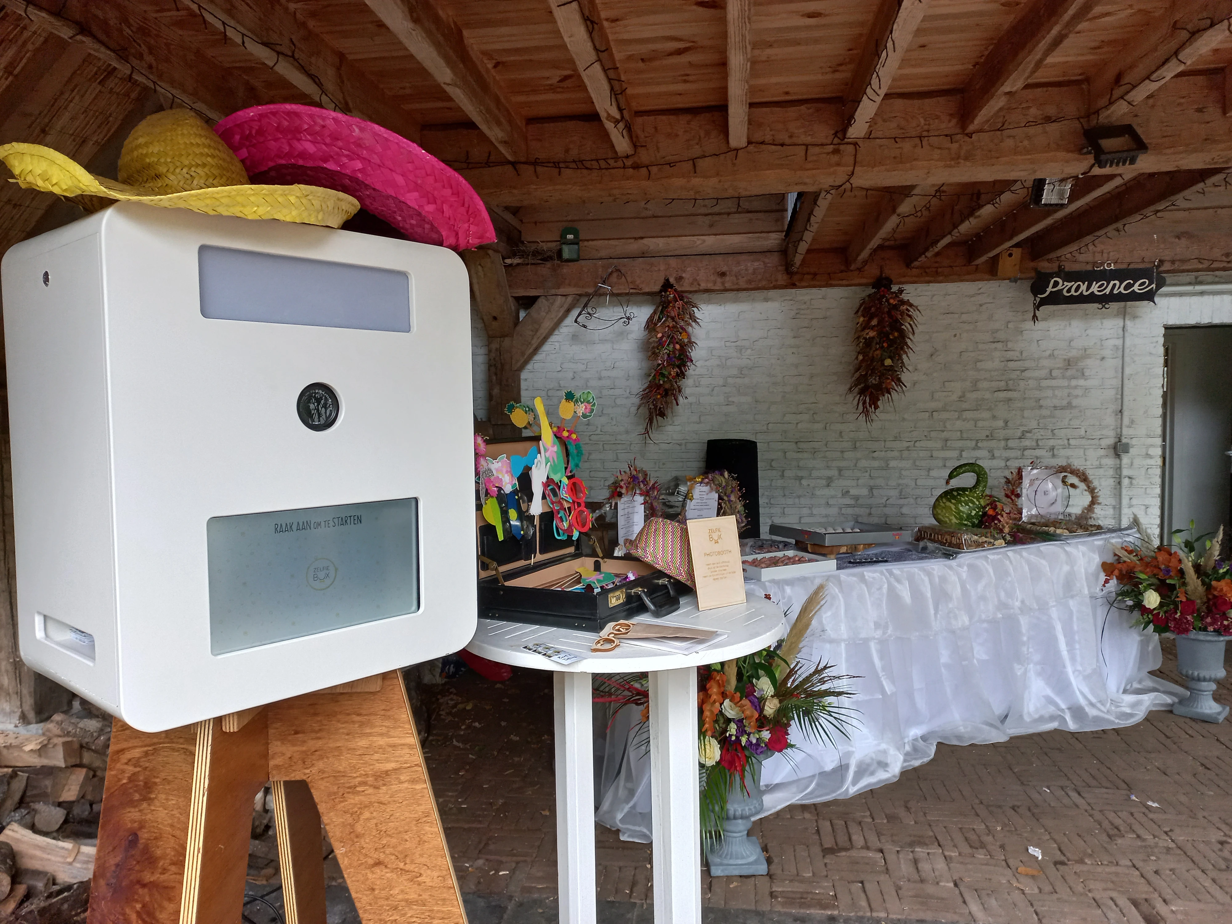 Photobooth, Zelfiebox, flitspaal, fotobooth, Selfies, huwelijk, fotopaal, vintage, lokaal gemaakt