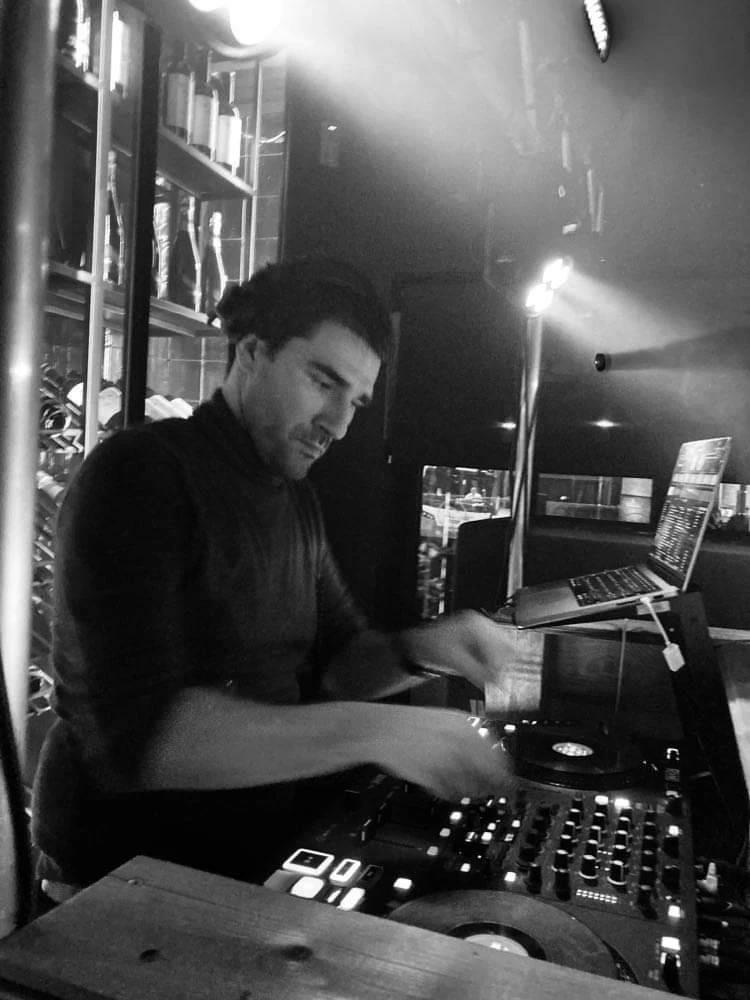 DJ sTiNo - Image 1